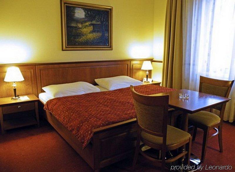 Hotel Matysak براتسيلافا الغرفة الصورة